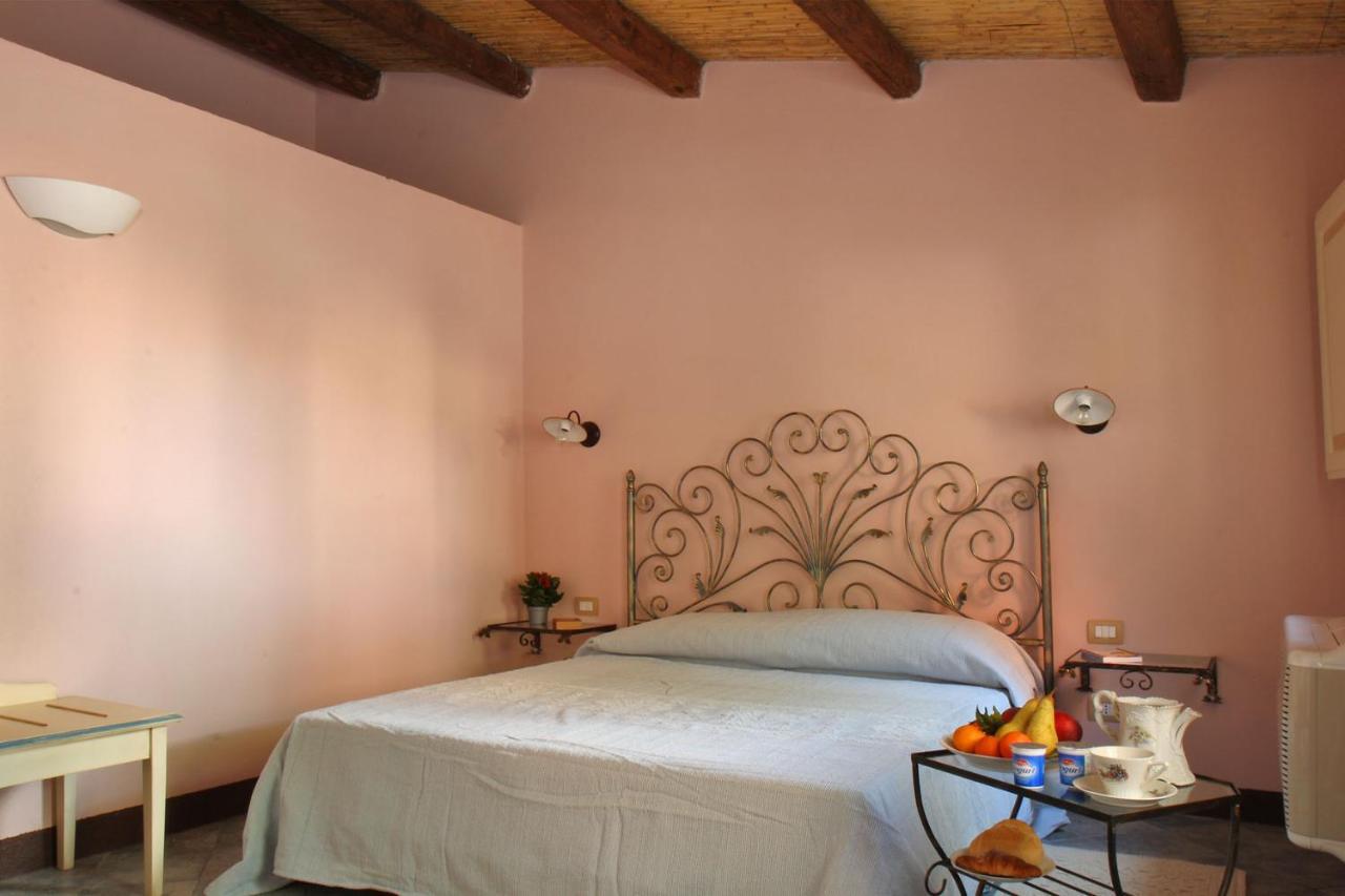 Hotel Villa Gli Asfodeli Tresnuraghes Extérieur photo